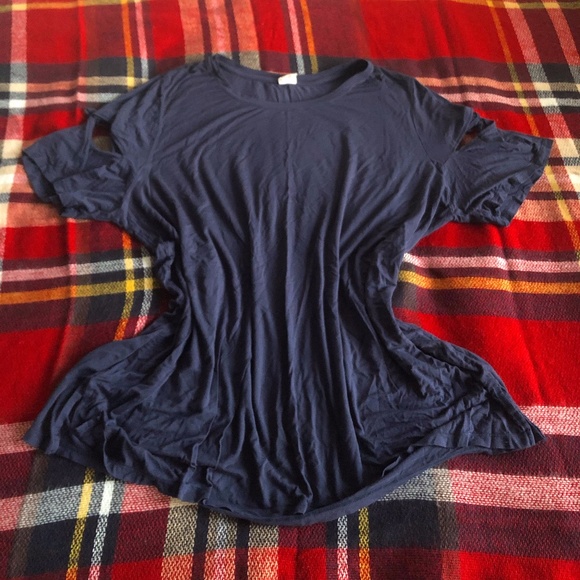 D/C Navy blue t-shirt - Picture 1 of 2